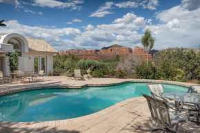 Big Views for Family in Sedona with Beautiful Back Yard & Pool